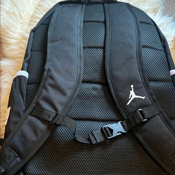NWOT Jordan Black and White Backpack - Picture 5 of 6